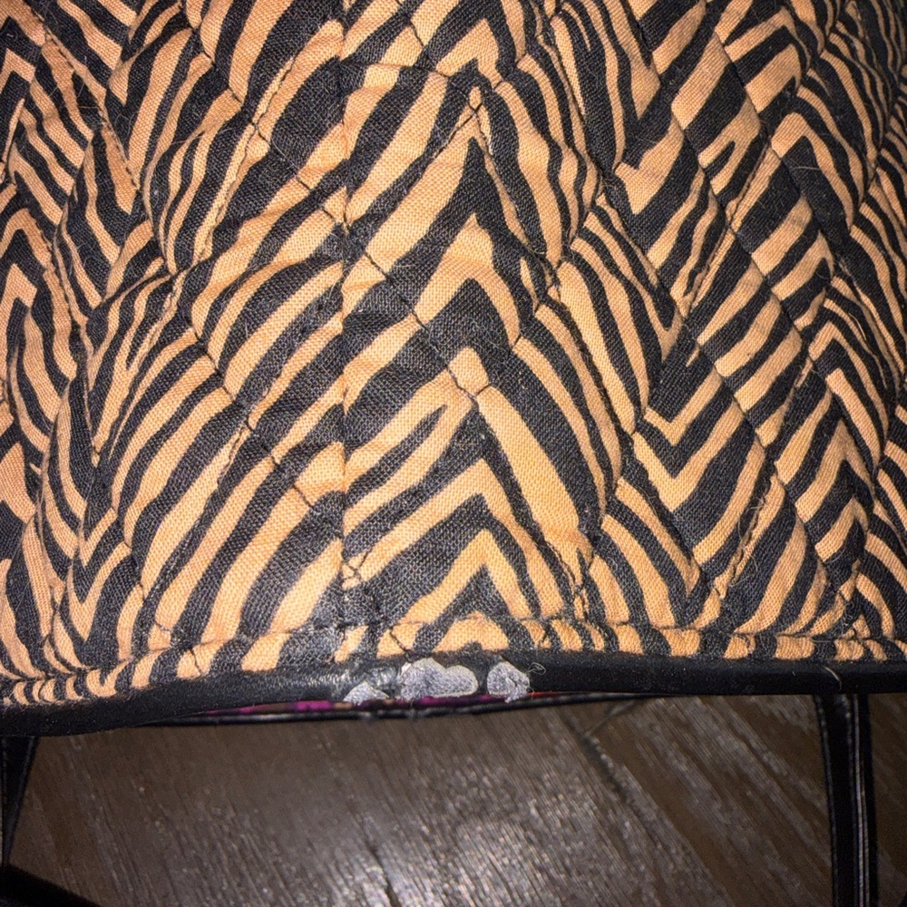 Vera Bradley Preloved Animal Print Black and Tan Zebra Chevron Tote - Picture 4 of 9